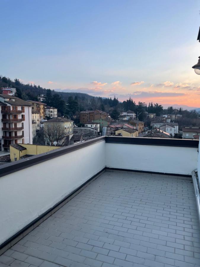 リヴェルガーロLa Terrazza Sul Trebbiaアパートメント エクステリア 写真